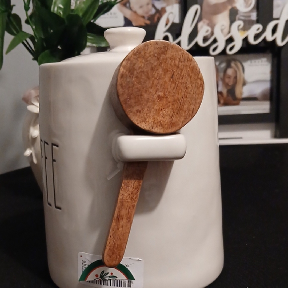 Rae Dunn Cream Coffee Canister with Wooden Scoop NWT - Picture 3 of 10